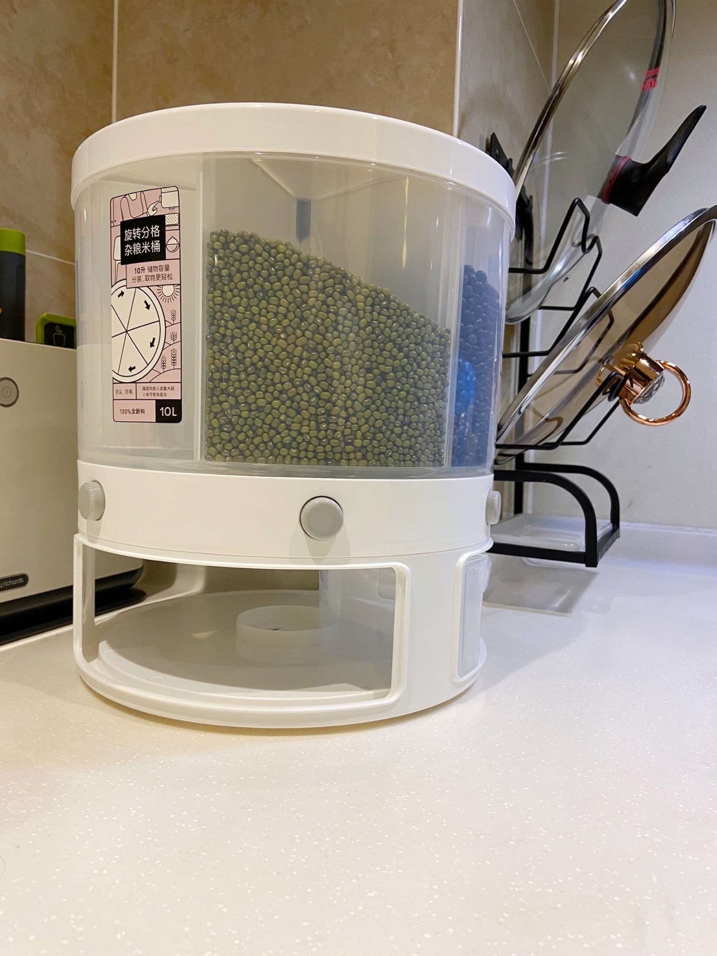 Multi portion cereal container with capacity of 10 kg