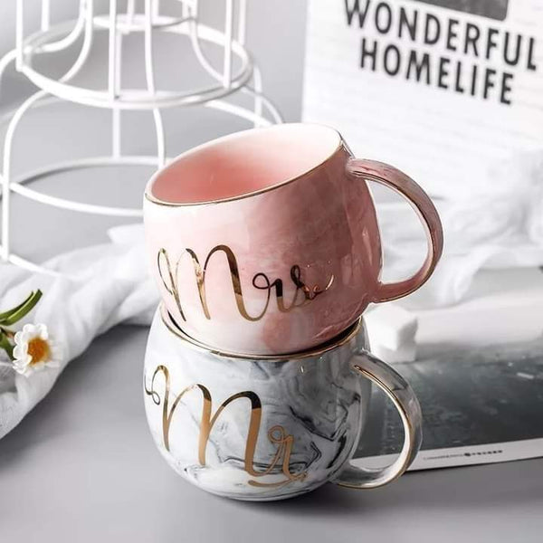 Mr and Mrs couple mug set in marbel color round shape