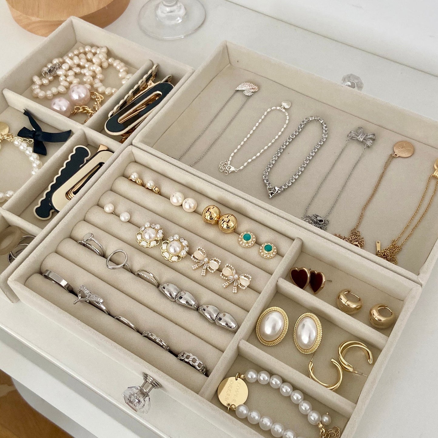Multilayer Plush Jewelry Organizer
