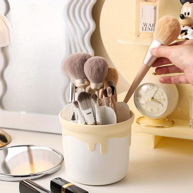 Transparent Makeup Brush Holder