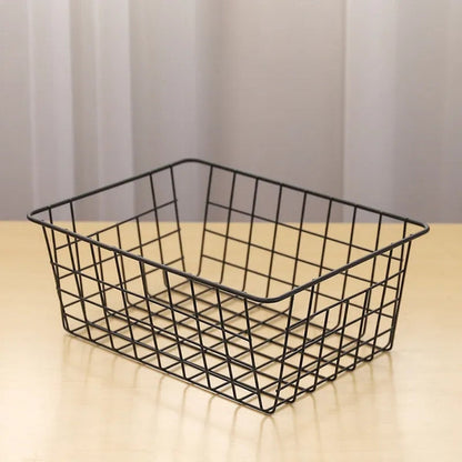 High quality iron buckets in two different colors