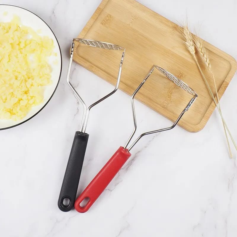 Manual potatoes and garlic masher