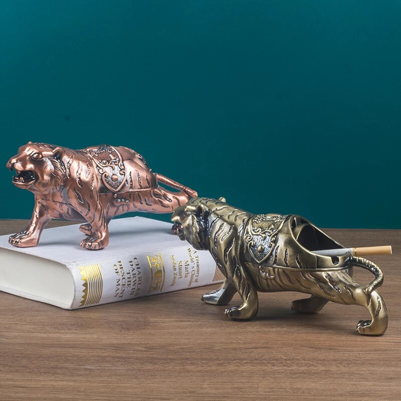 Creative Ashtray, Anti Fly ash Tiger Style Ashtray with lid Home Living Room Office Decoration Ornaments