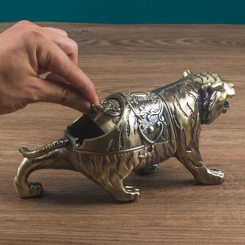Creative Ashtray, Anti Fly ash Tiger Style Ashtray with lid Home Living Room Office Decoration Ornaments